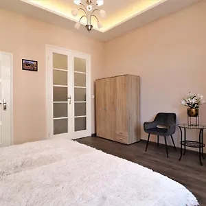 https://king-charles-residences.inbudapesthotels.com